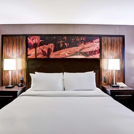 Doubletree By Hilton Downtown Wilmington - Legal District Екстер'єр фото