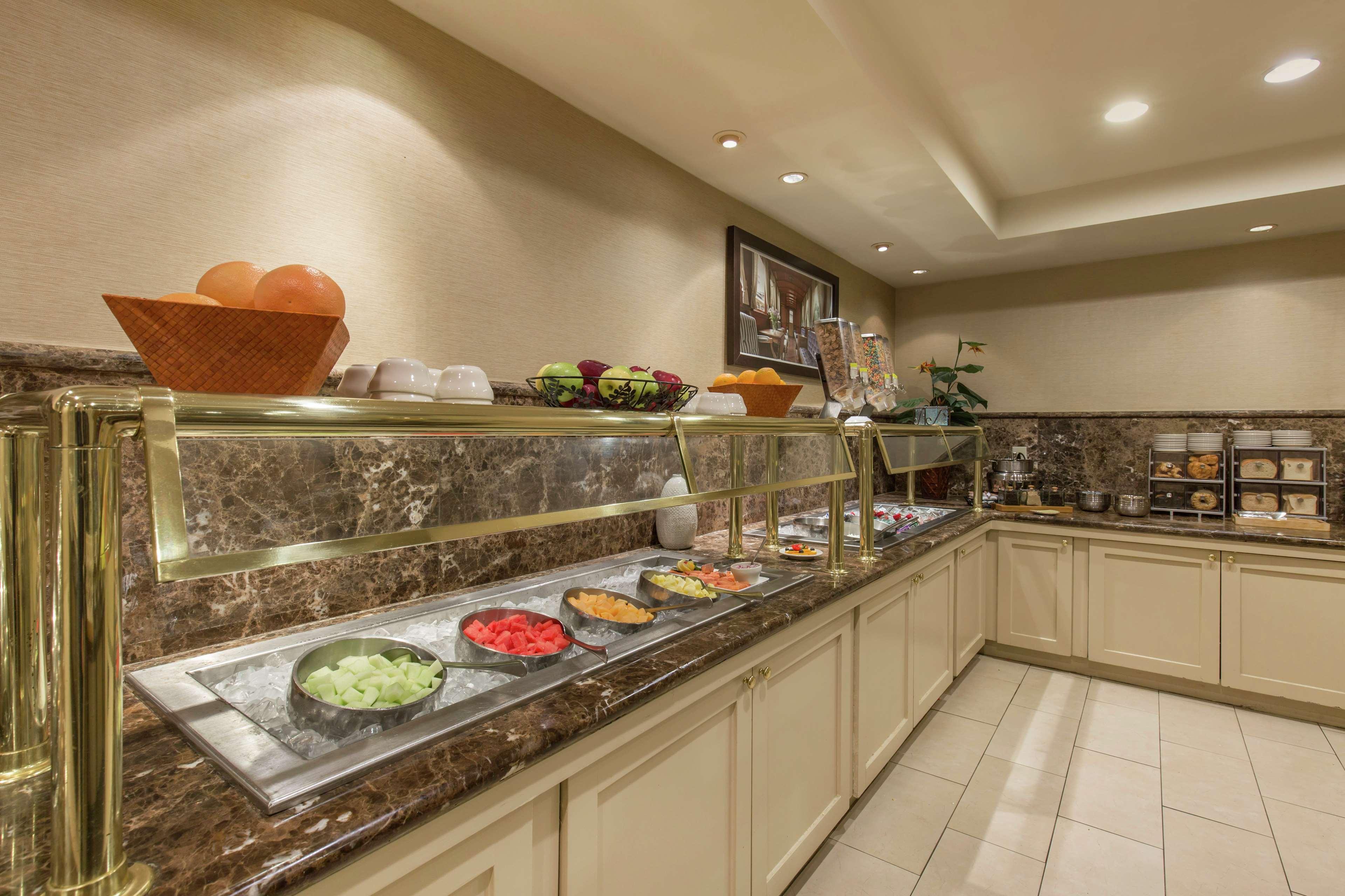 Doubletree By Hilton Downtown Wilmington - Legal District Екстер'єр фото