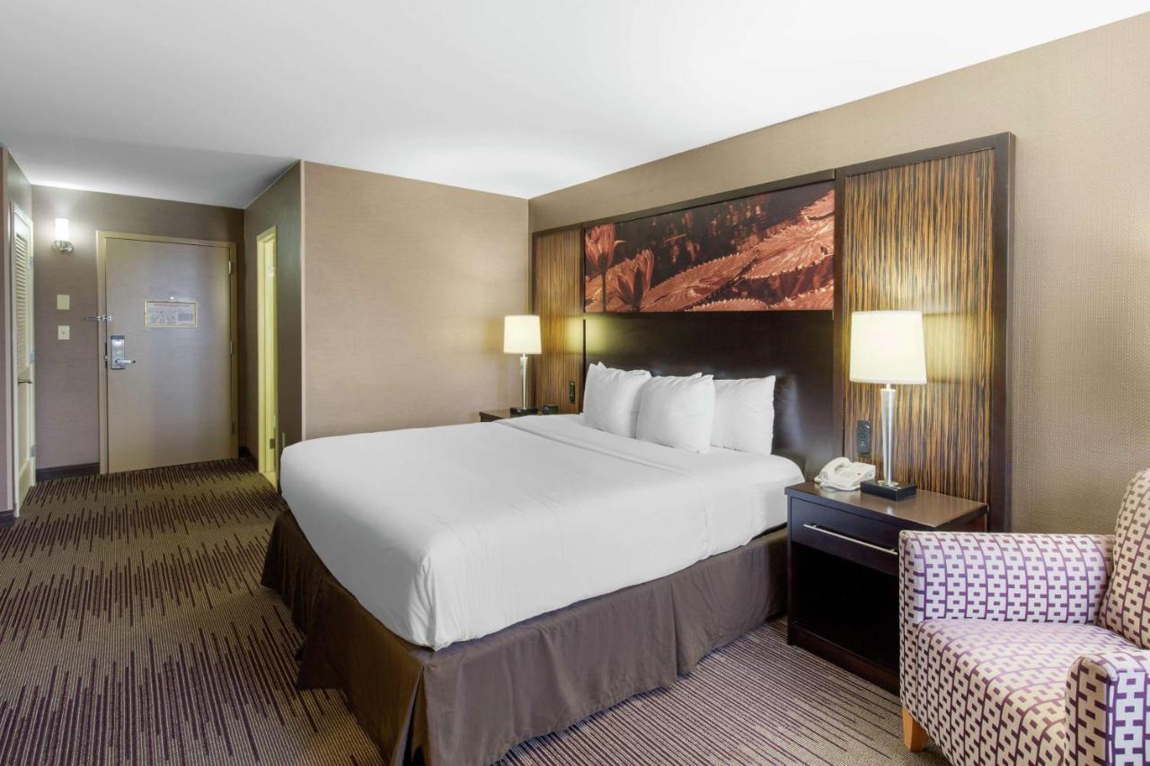 Doubletree By Hilton Downtown Wilmington - Legal District Екстер'єр фото